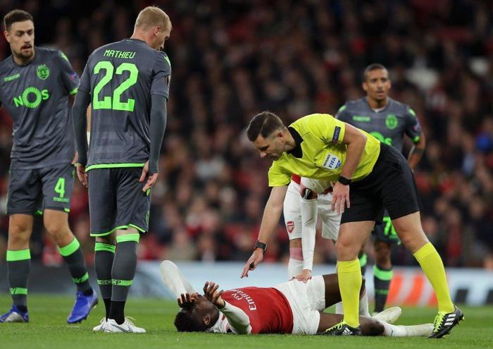 Arsenalın yıldızı Danny Welbeck ayak bileğini kırdı