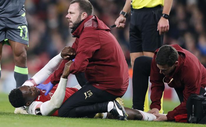 Arsenalın yıldızı Danny Welbeck ayak bileğini kırdı