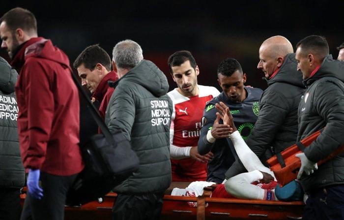 Arsenalın yıldızı Danny Welbeck ayak bileğini kırdı