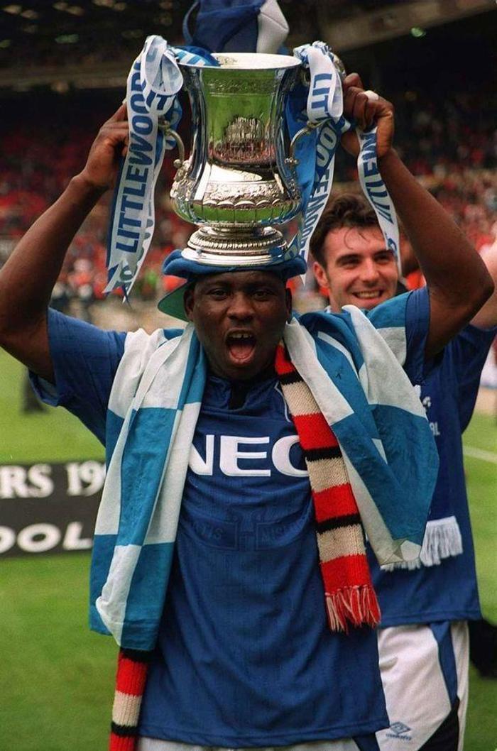 Eski yıldızlar şimdi ne yapıyorlar: Daniel Amokachi