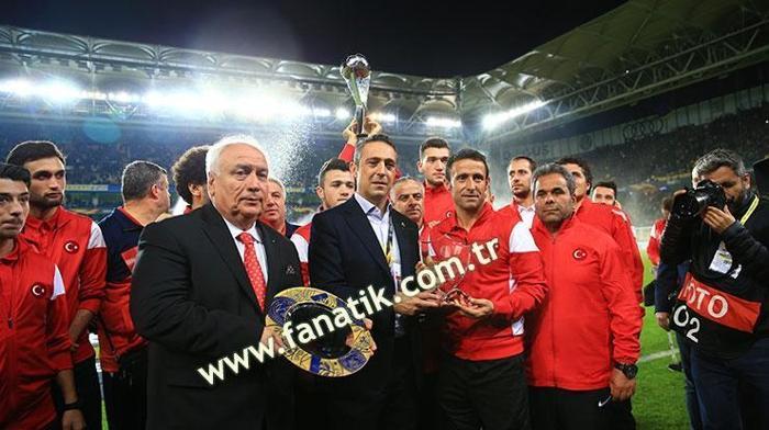 Fenerbahçe-Anderlecht maçından kareler