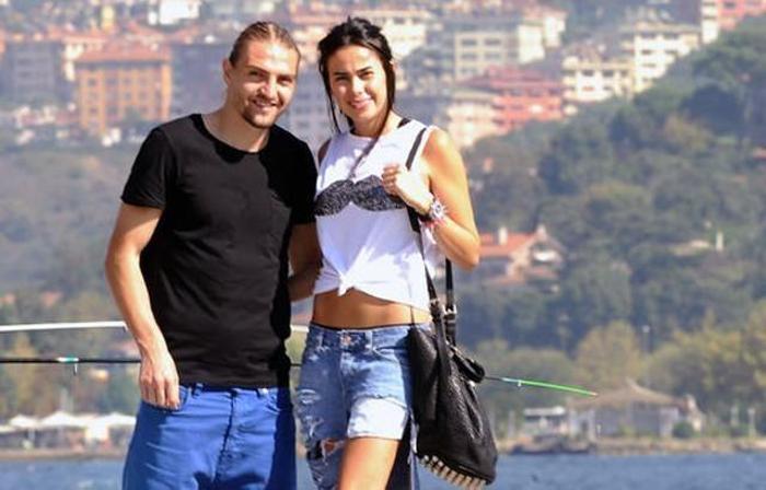 Caner Erkin ile Asena Atalay arasındaki sular durulmuyor