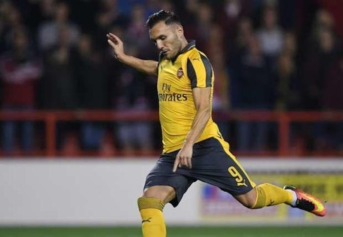 Fenerbahçede acil forvet aranıyor