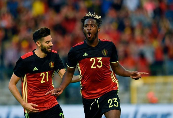 Fenerbahçede acil forvet aranıyor