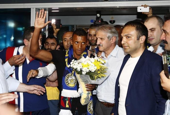 Türkiyede en çılgınca karşılanan 10 futbolcu