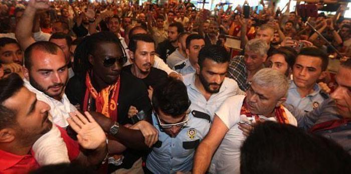 Türkiyede en çılgınca karşılanan 10 futbolcu