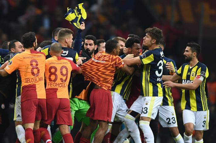 Galatasaray ve Fenerbahçeye ağır fatura