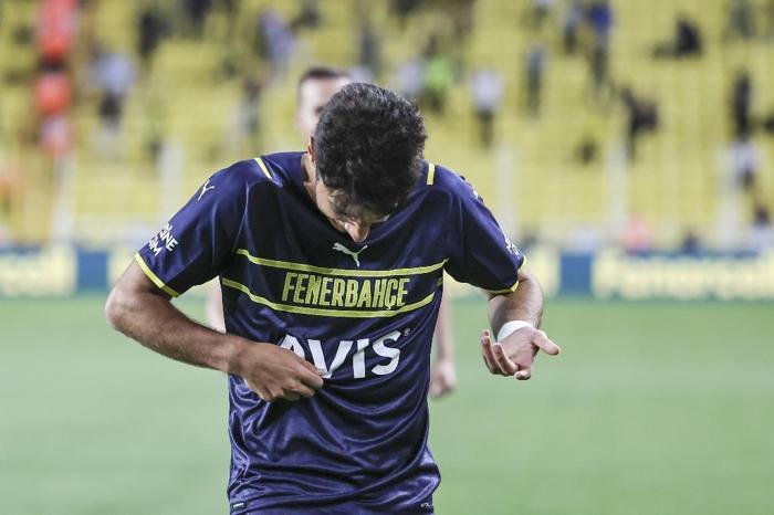 Dortmund taraftarının logosuz formaya tepkisi artıyor