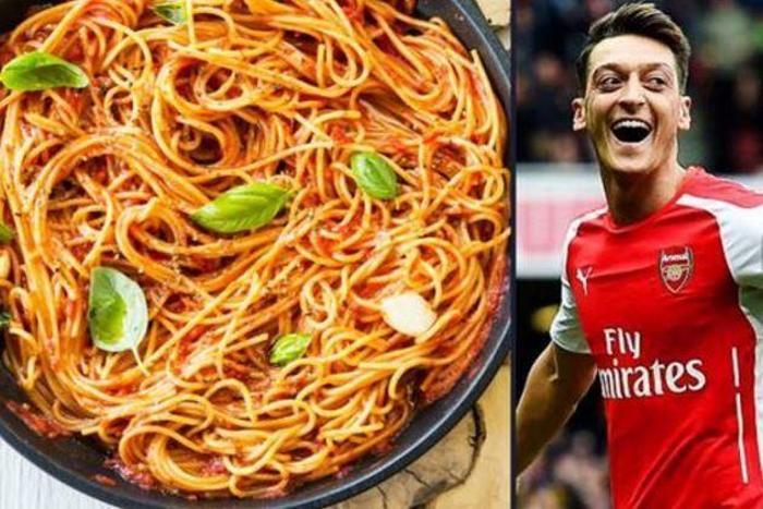 Mesut Özil - Spagetti ve Buzlu çay