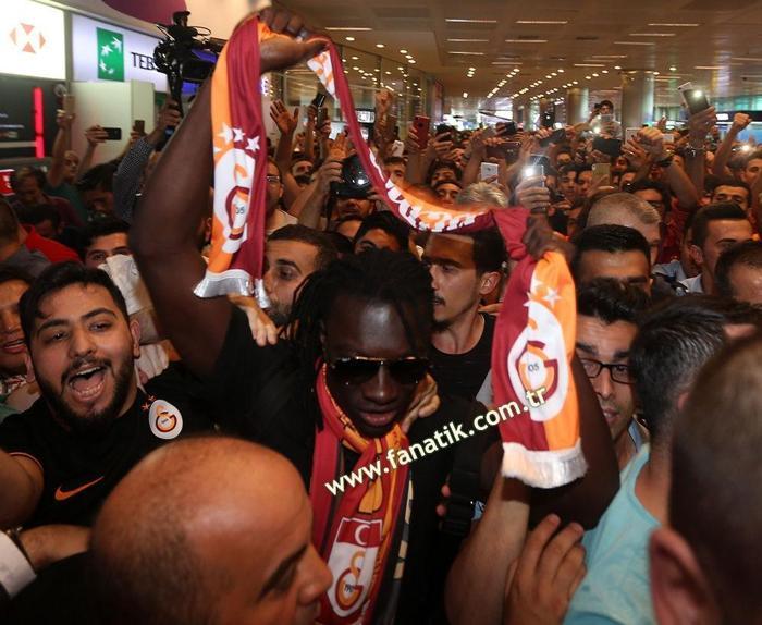 Bafetimbi Gomis araca bindiğinde o soruyu sordu