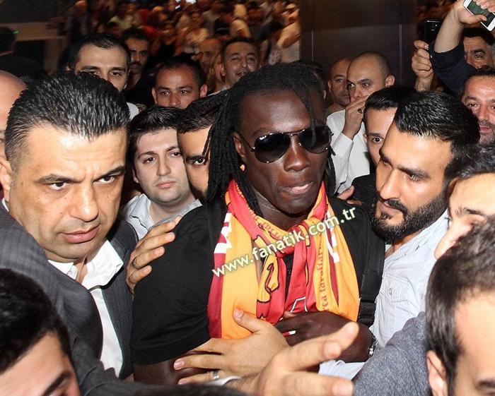Bafetimbi Gomis araca bindiğinde o soruyu sordu