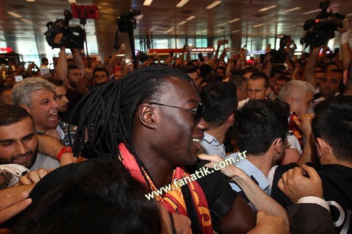 Bafetimbi Gomis araca bindiğinde o soruyu sordu