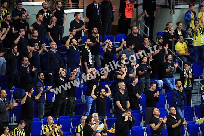 Fenerbahçe - Anadolu Efes maçında Koray Şener unutulmadı