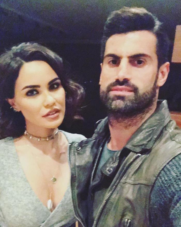 Volkan Demirel çılgına döndü, 4 kişi zor tuttu