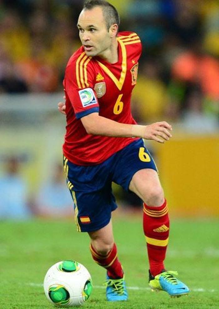 19. ANDRES INIESTA