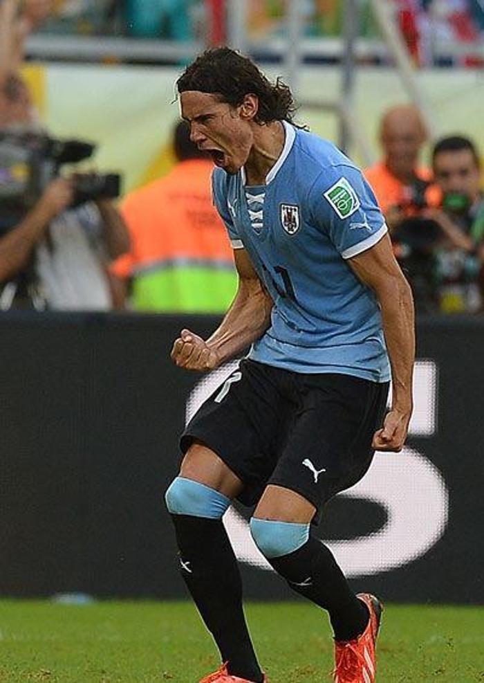 16. EDINSON CAVANI