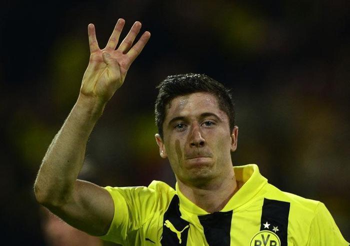 15. ROBERT LEWANDOWSKI