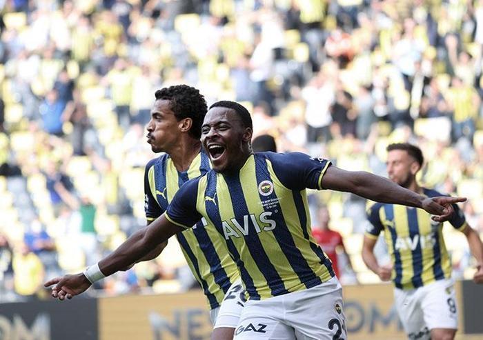 Fenerbahçenin Frankfurt maçı muhtemel 11i