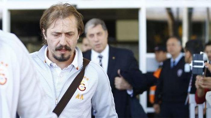 Ayhan Akmanın haberi bile yok Sabri Sarıoğlu...