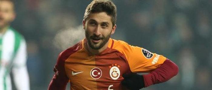 Ayhan Akmanın haberi bile yok Sabri Sarıoğlu...