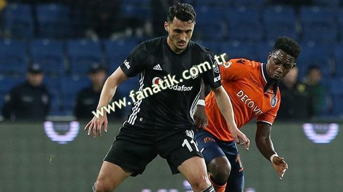 Başakşehir-Beşiktaş maçından kareler