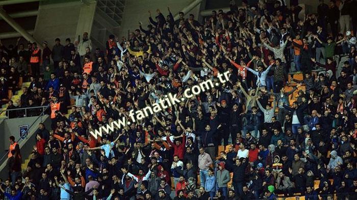 Başakşehir-Beşiktaş maçından kareler
