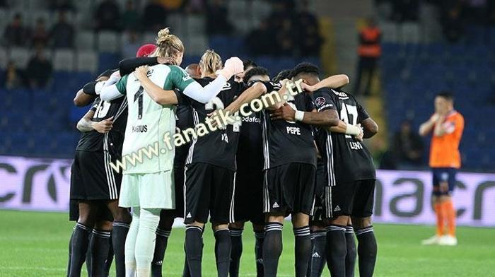 Başakşehir-Beşiktaş maçından kareler