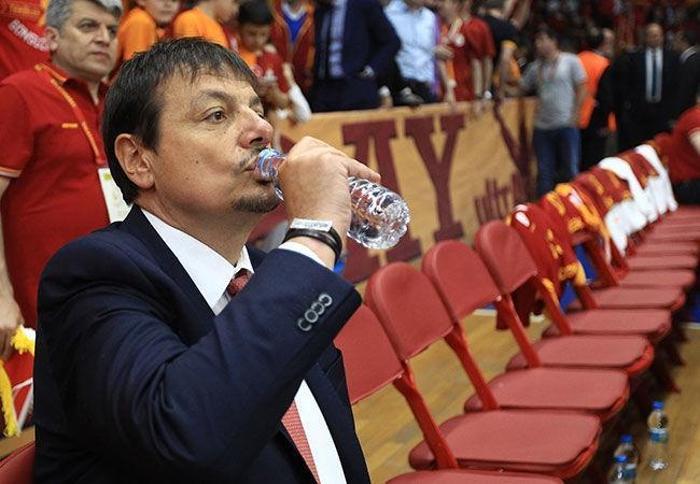 Ergin Atamanın ayrılığına sosyal medyadan tepkiler