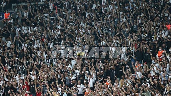 Borussia Dortmund, Beşiktaş taraftarıyla tanıştı Kulaklar tıkalı, gözler şaşkın