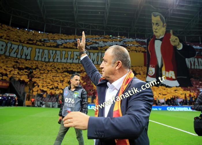 Galatasaray - Fenerbahçe derbisindeki olaylardan kareler