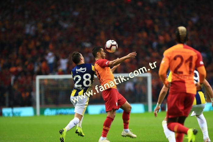 Galatasaray - Fenerbahçe derbisindeki olaylardan kareler