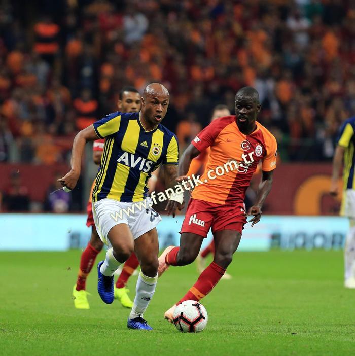 Galatasaray - Fenerbahçe derbisindeki olaylardan kareler