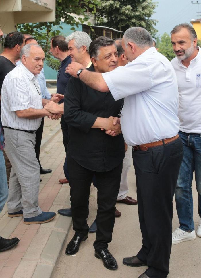 Yılmaz Vural, vefat eden babasını son yolculuğuna uğurladı