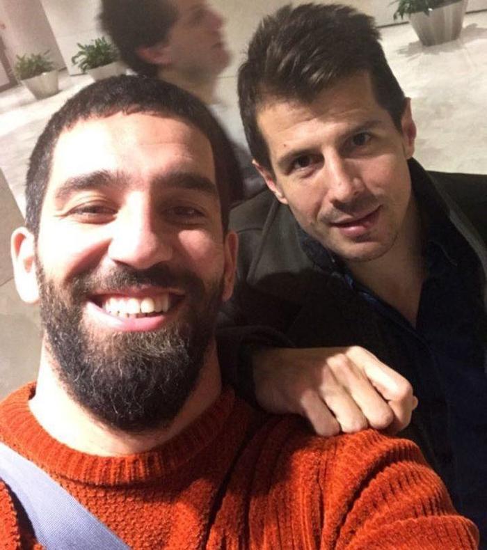 EMRE ARABULUCU OLUYOR