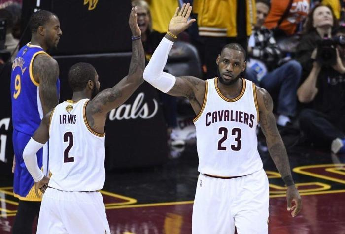 LEBRON JAMES (BASKETBOL)