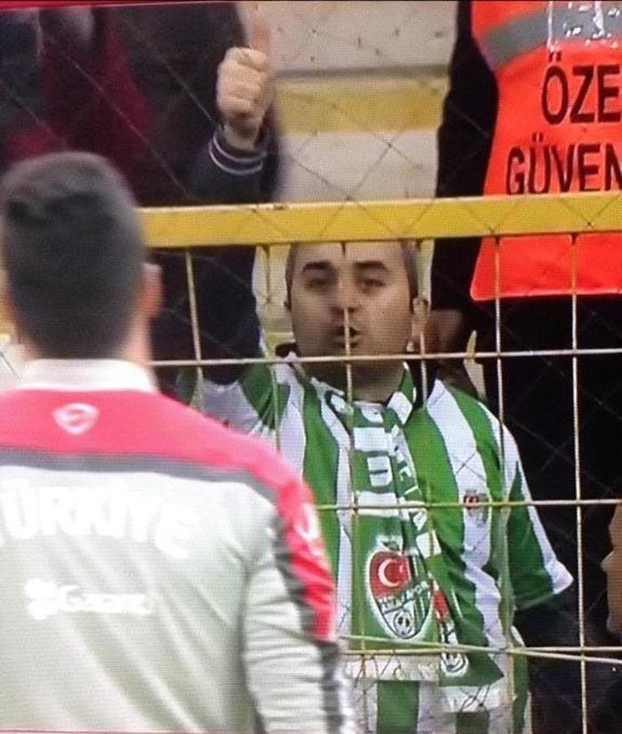 Volkan Demirelin stadı terk etmesi