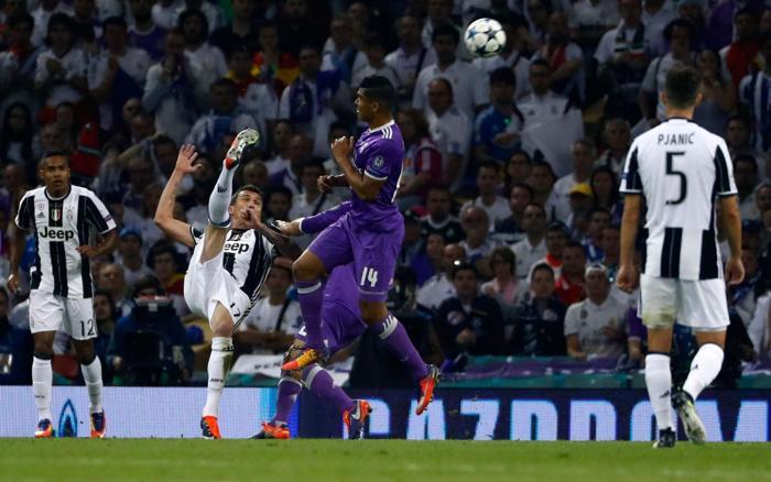 İşte Mandzukicin Real Madride attığı röveşata golü