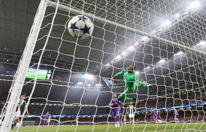 İşte Mandzukicin Real Madride attığı röveşata golü