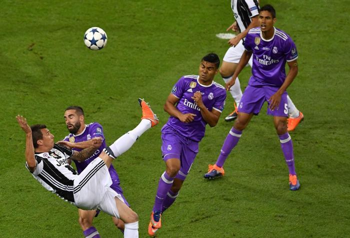 İşte Mandzukicin Real Madride attığı röveşata golü