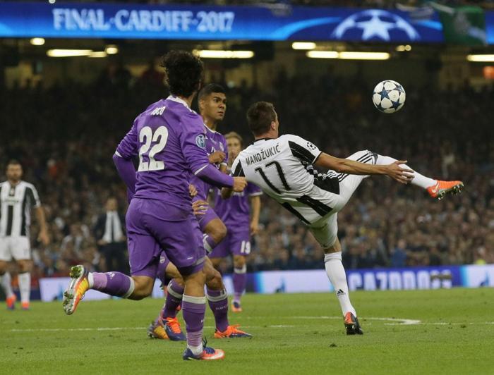 İşte Mandzukicin Real Madride attığı röveşata golü