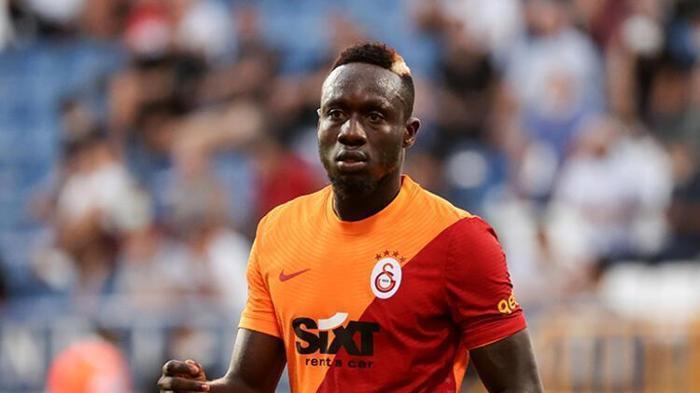 Son dakika Galatasaray haberi Fatih Terim Trabzonspor maçı öncesinde iki futbolcuyla özel görüştü