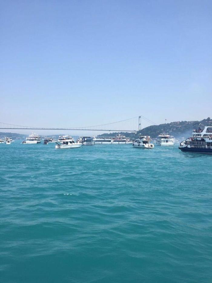 Beşiktaş donanması İstanbul Boğazında