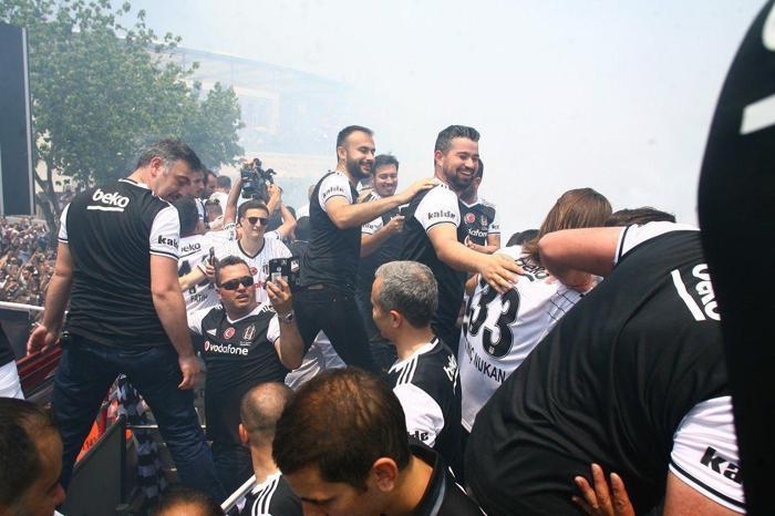 Beşiktaş donanması İstanbul Boğazında