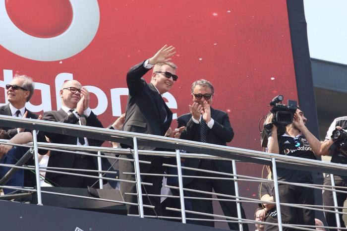 Beşiktaş donanması İstanbul Boğazında