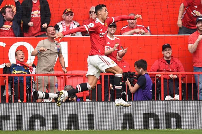Cristiano Ronaldo, Manchester Uniteda muhteşem döndü