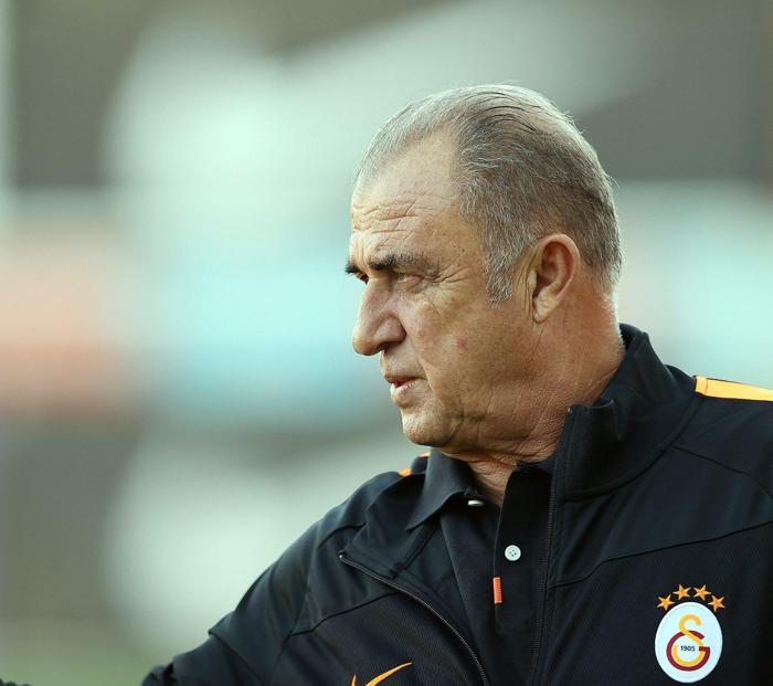 Son dakika | Galatasaraydan Feghoulinin sakatlık durumuna ilişkin açıklama