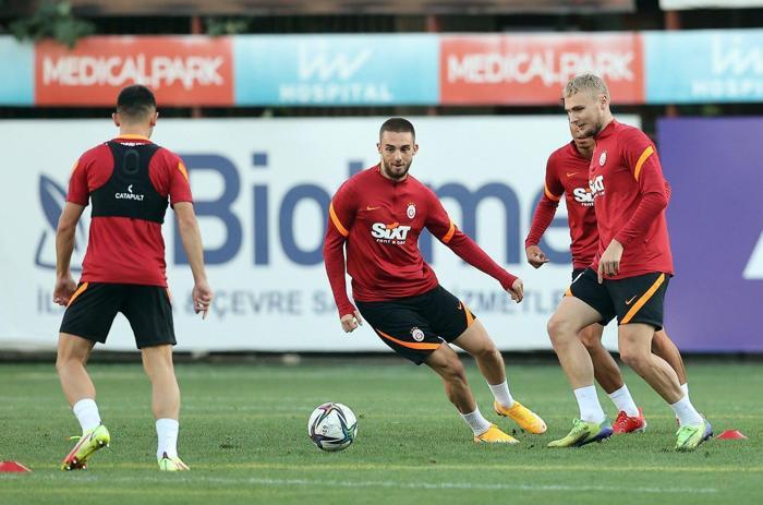 Son dakika | Galatasaraydan Feghoulinin sakatlık durumuna ilişkin açıklama