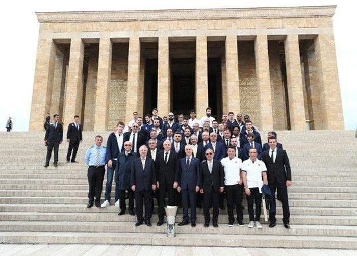 Erdoğan ve Euroleague şampiyonu oyuncular arasında geçen o sohbet