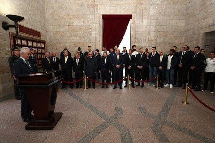 Erdoğan ve Euroleague şampiyonu oyuncular arasında geçen o sohbet