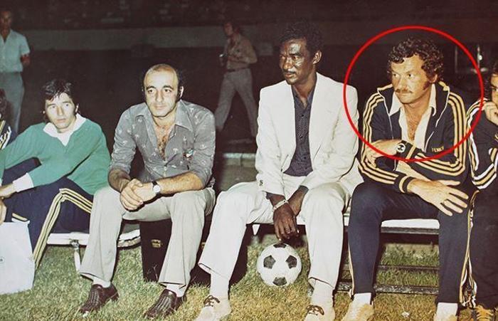 26) NECDET NİŞ